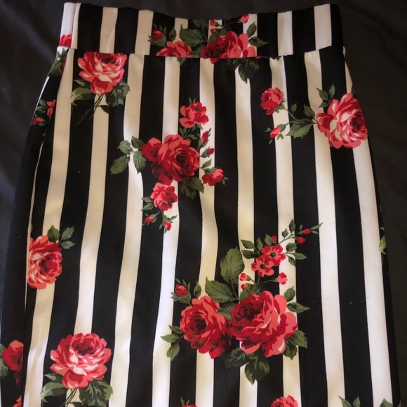 Hot Topic Dresses & Skirts - Beetlejuice Striped Skirt